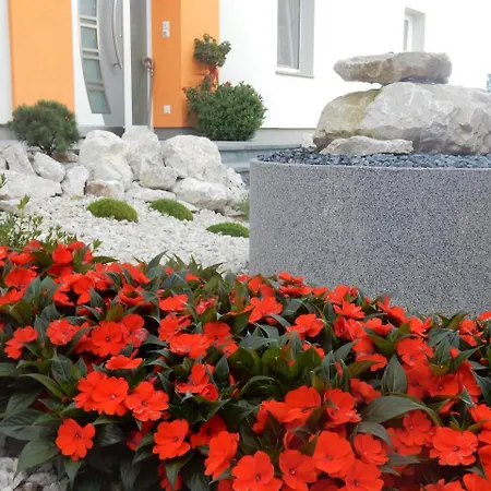 Fruehstueckspension Lach